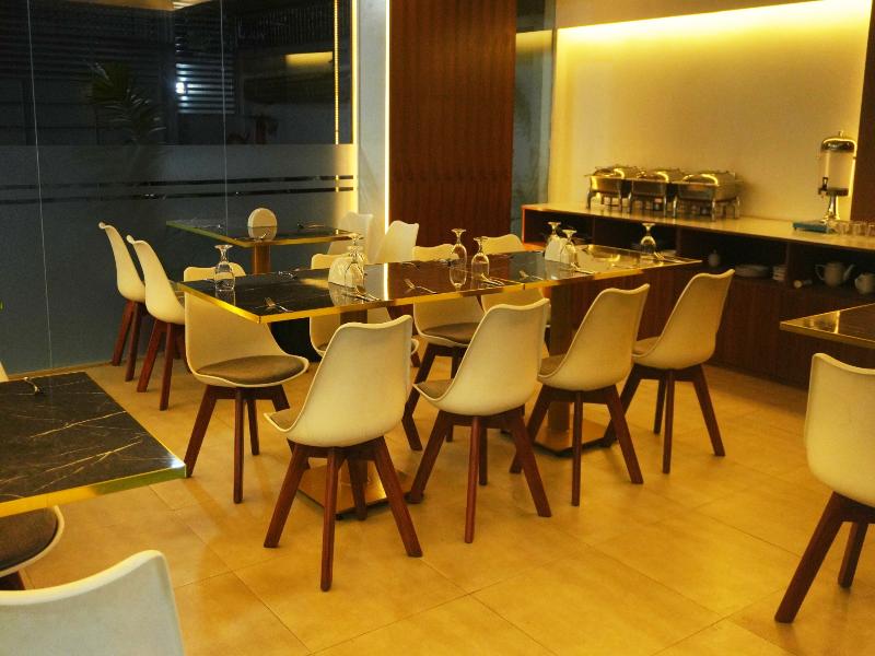 Royal Regent Suites image