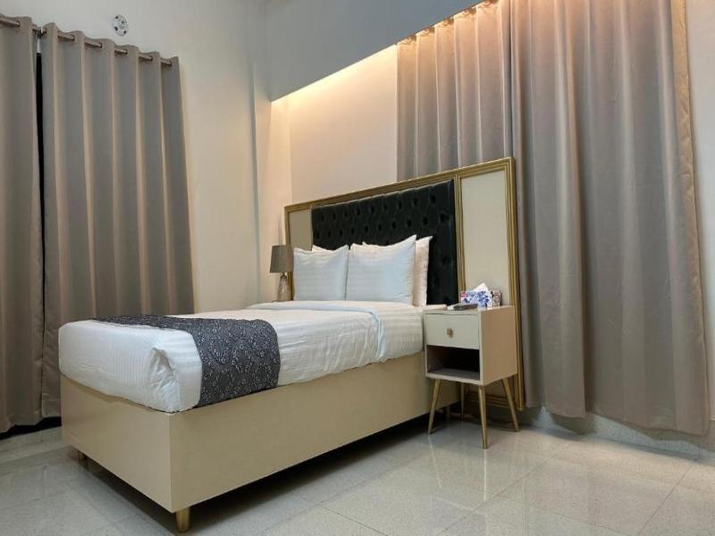 Royal Regent Suites image