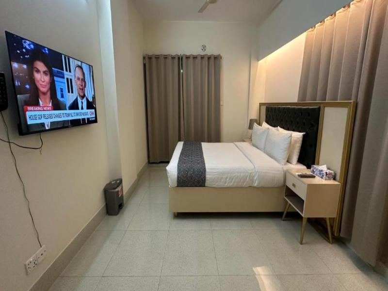 Royal Regent Suites image