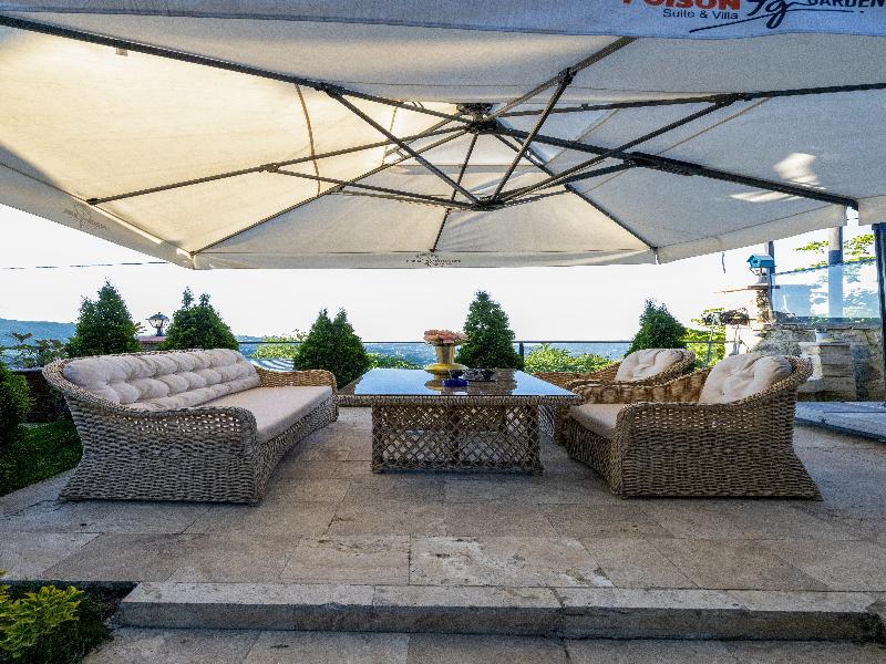Poison Garden Suite & Spa image