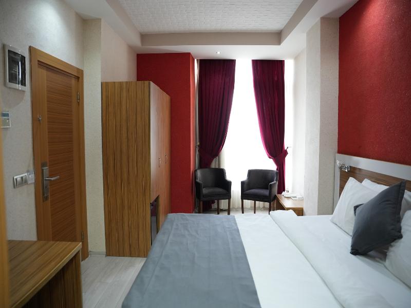 Mira Blue Hotel image