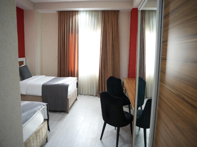 Mira Blue Hotel image