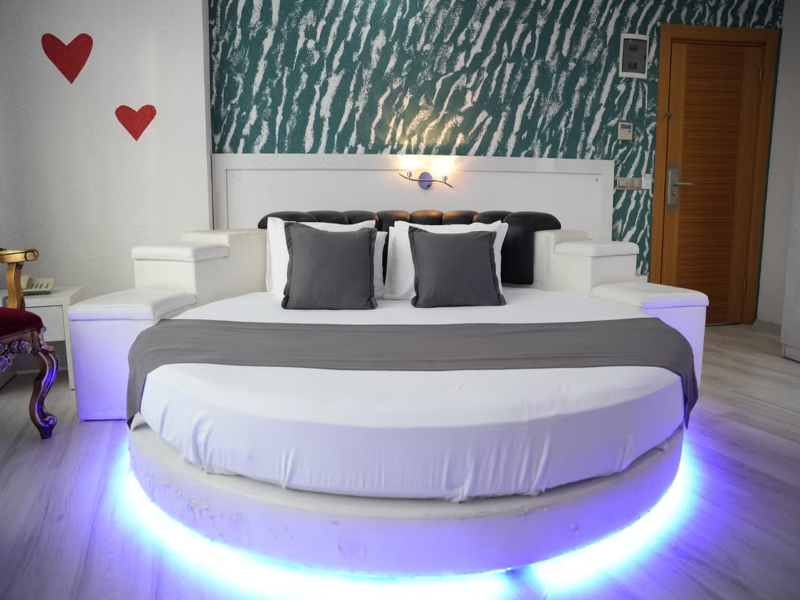Mira Blue Hotel image
