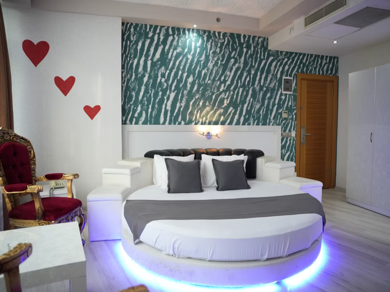 Mira Blue Hotel image