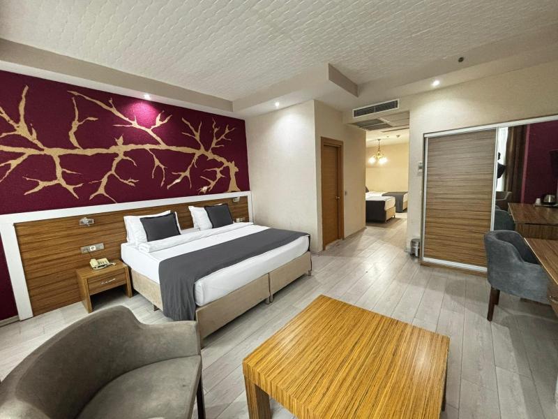 Mira Blue Hotel image