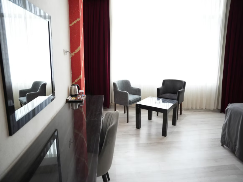 Mira Blue Hotel image