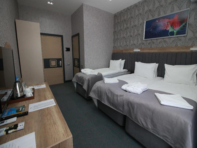 Home Suites Baku Halal Hotel image