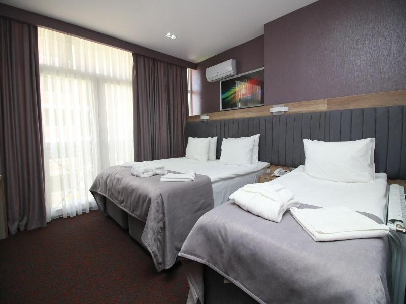 Home Suites Baku Halal Hotel image