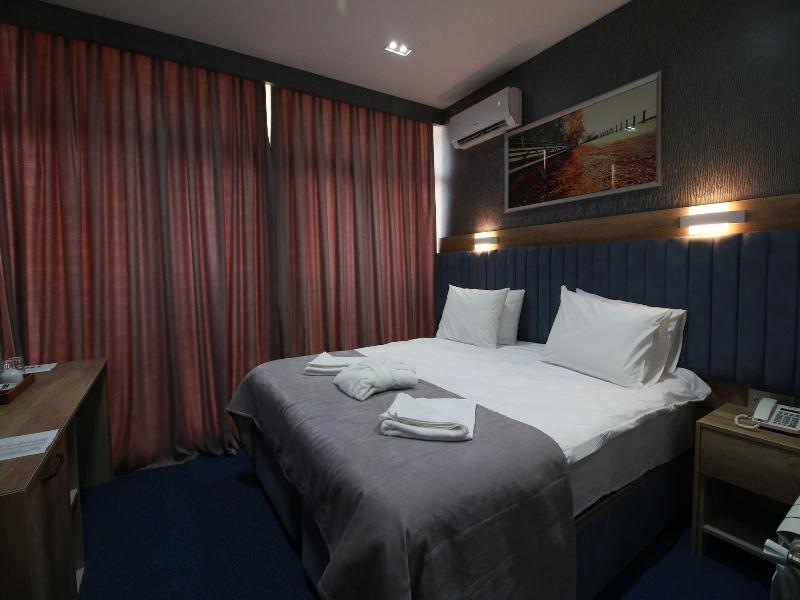 Home Suites Baku Halal Hotel image