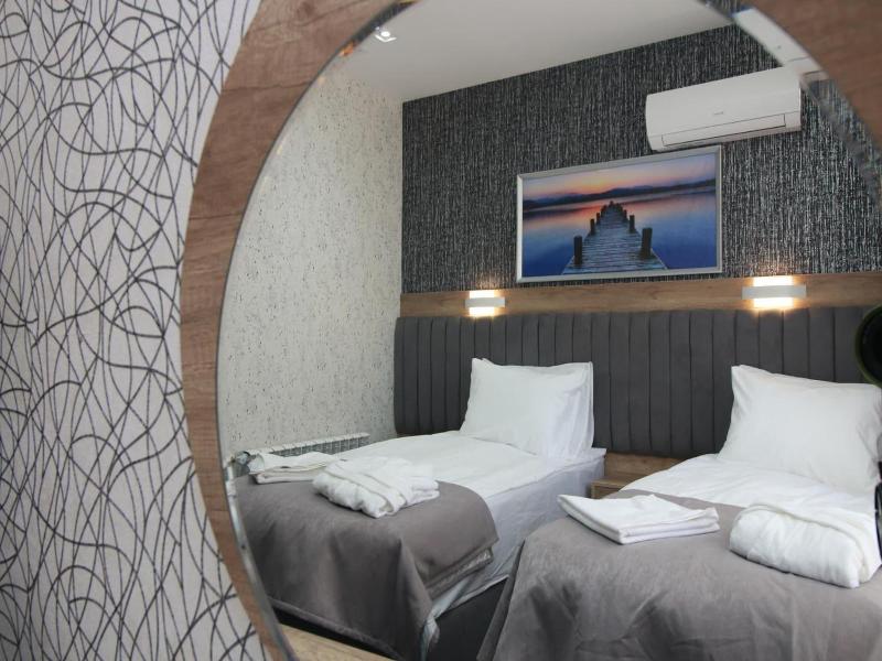Home Suites Baku Halal Hotel image