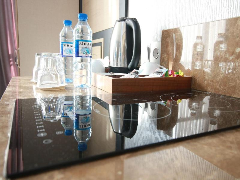 Home Suites Baku Halal Hotel image