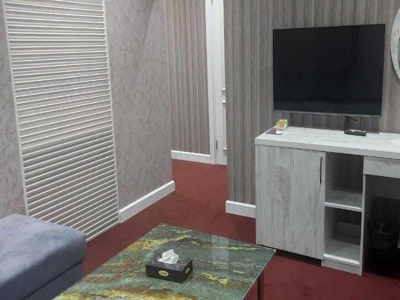 Home Suites Baku Halal Hotel image