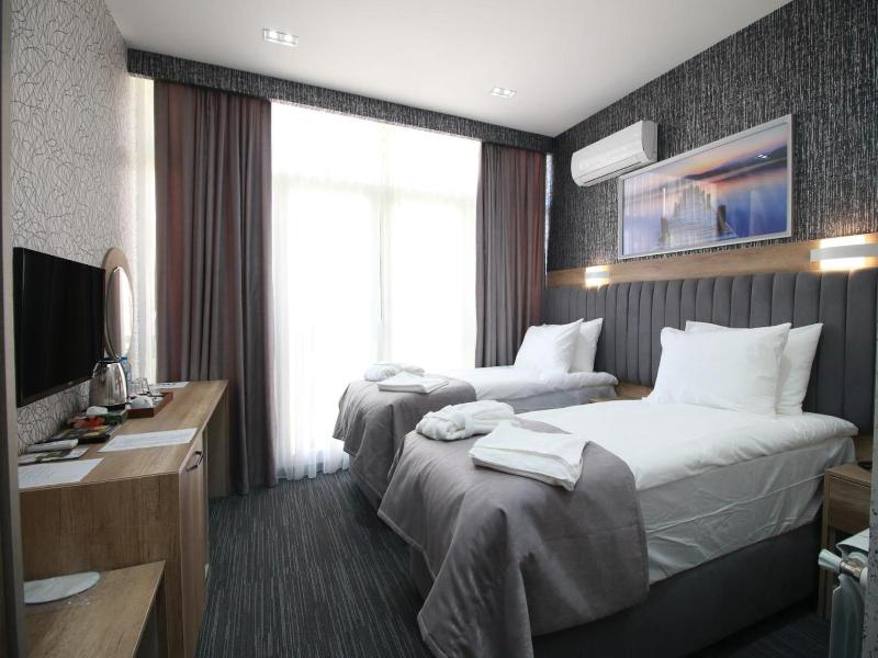 Home Suites Baku Halal Hotel image