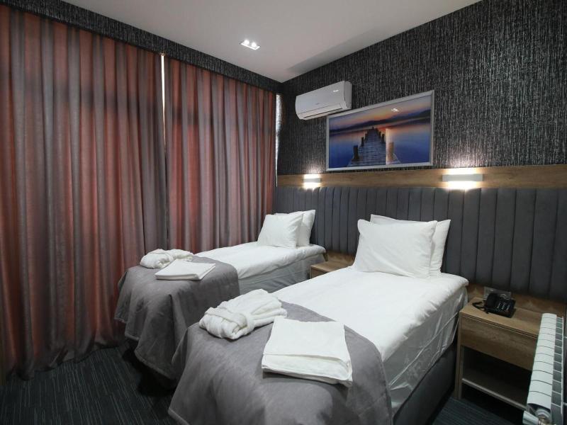 Home Suites Baku Halal Hotel image