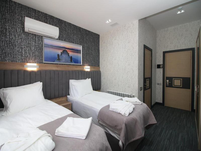 Home Suites Baku Halal Hotel image