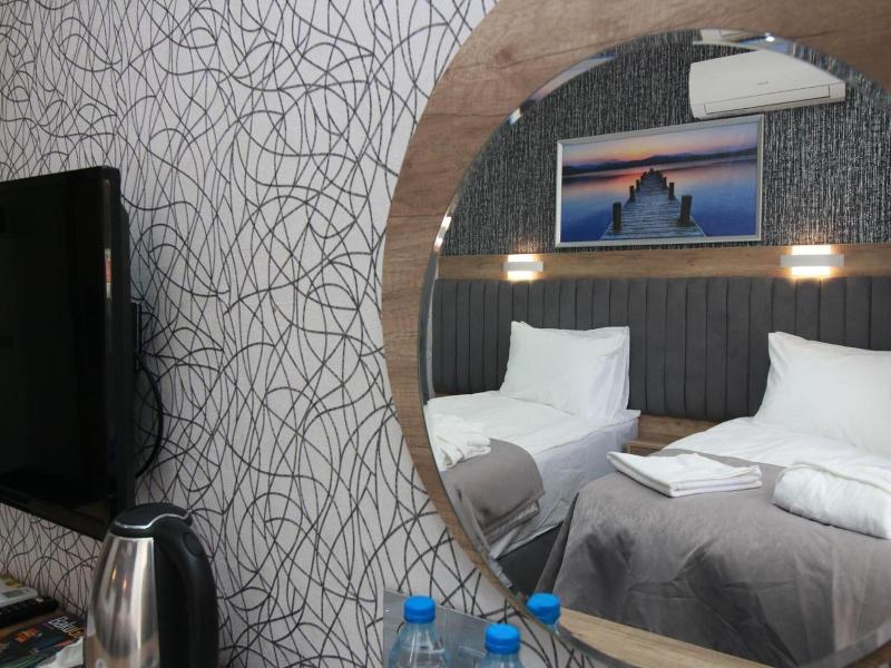 Home Suites Baku Halal Hotel image