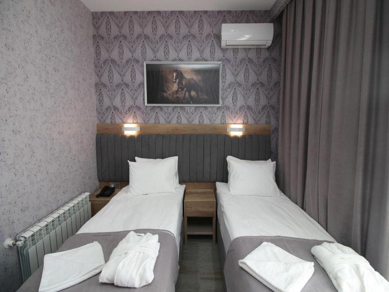 Home Suites Baku Halal Hotel image