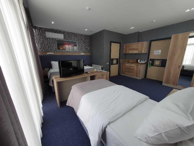 Home Suites Baku Halal Hotel image