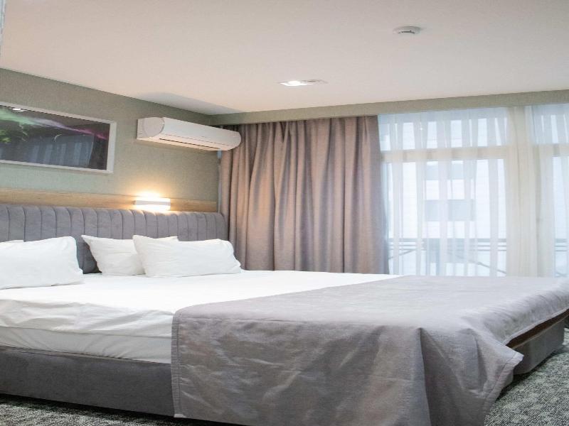 Home Suites Baku Halal Hotel image