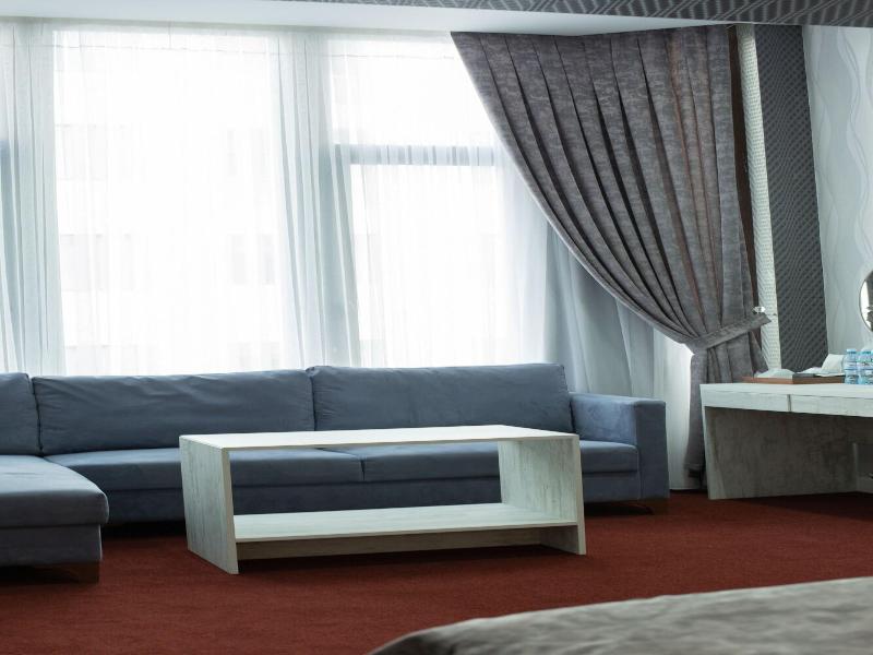Home Suites Baku Halal Hotel image