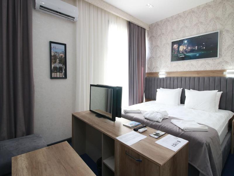 Home Suites Baku Halal Hotel image