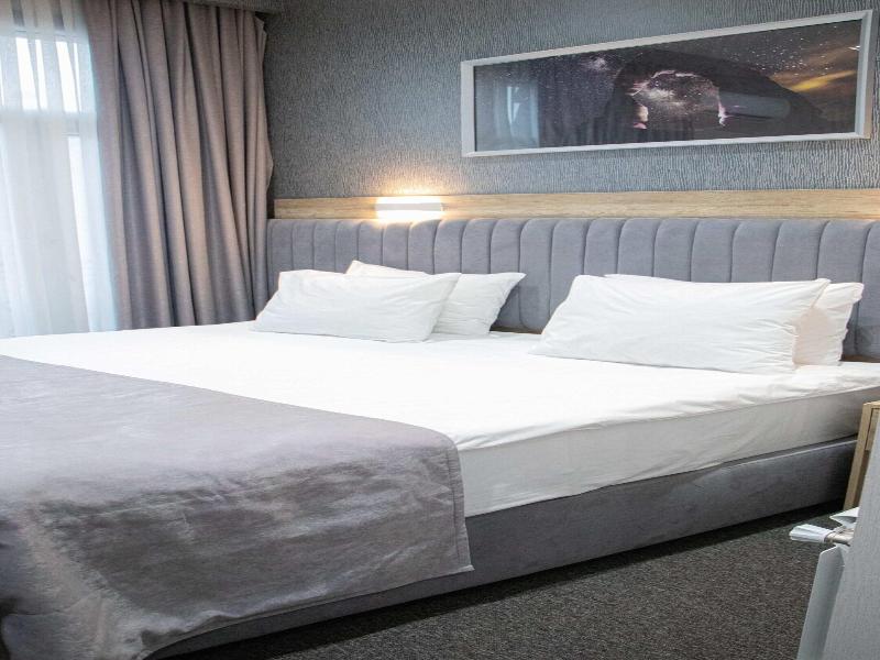 Home Suites Baku Halal Hotel image