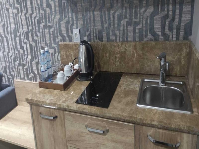 Home Suites Baku Halal Hotel image