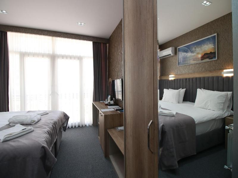 Home Suites Baku Halal Hotel image