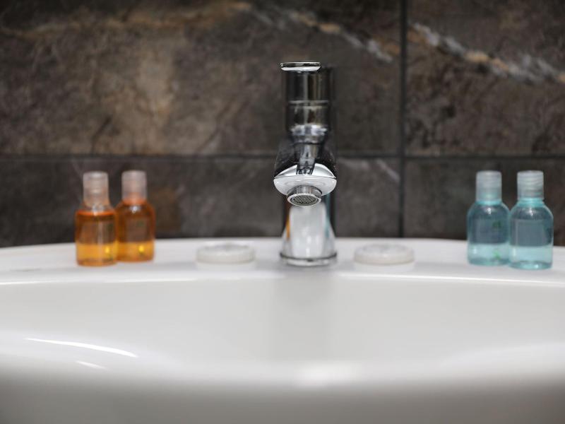 Home Suites Baku Halal Hotel image