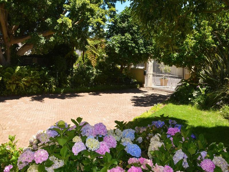 Medindi Manor image