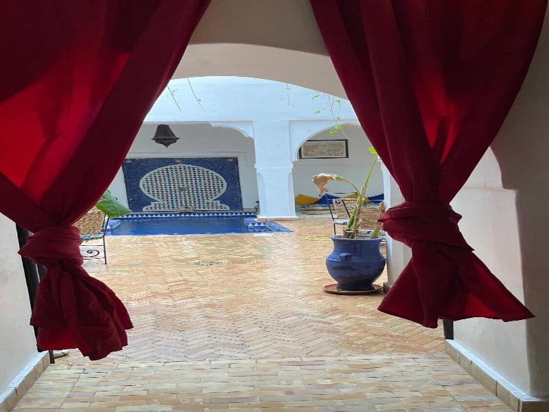 Riad Le Dromadaire Bleu By Weekome image
