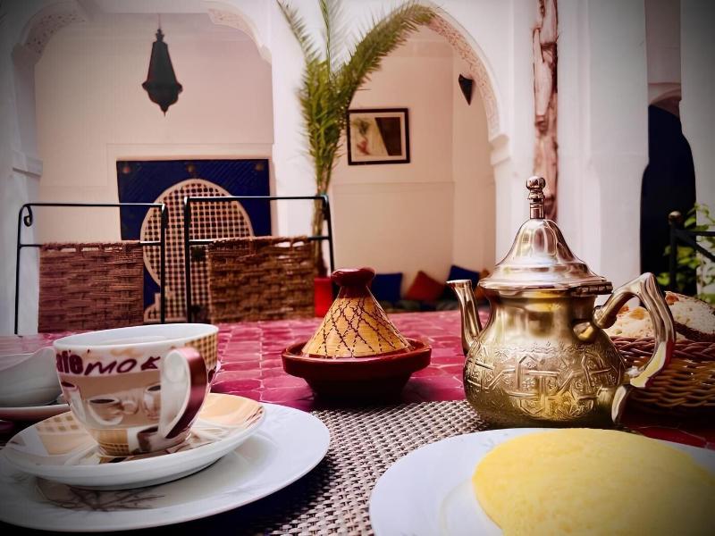 Riad Le Dromadaire Bleu By Weekome image