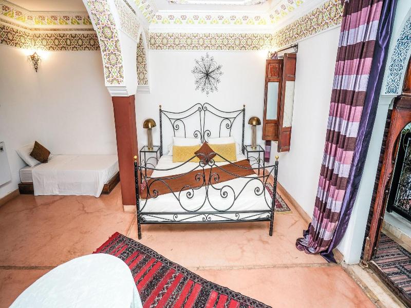 Riad Le Dromadaire Bleu By Weekome image