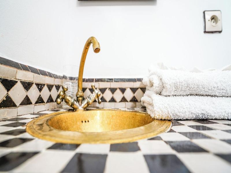 Riad Le Dromadaire Bleu By Weekome image