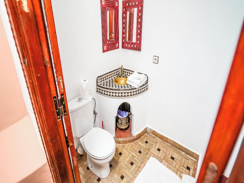 Riad Le Dromadaire Bleu By Weekome image
