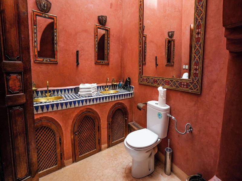 Riad Le Dromadaire Bleu By Weekome image