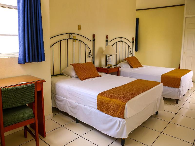 Hotel Villa Serena San Benito image