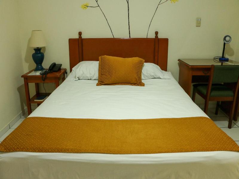 Hotel Villa Serena San Benito image