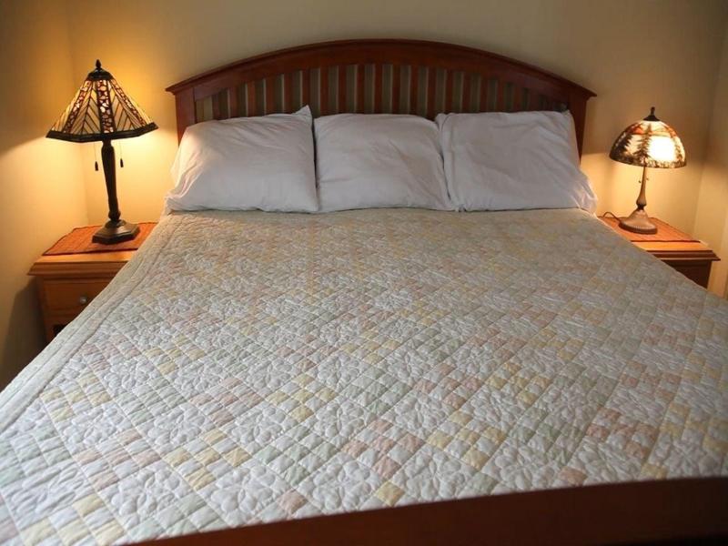 Dreamweavers Cottages And Vacation Homes image