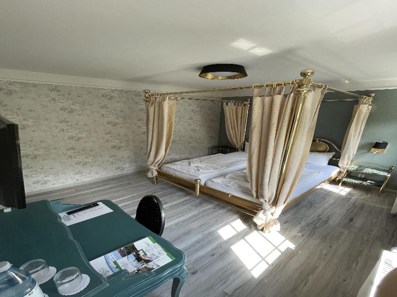 Hotel Garni Hennesburg image