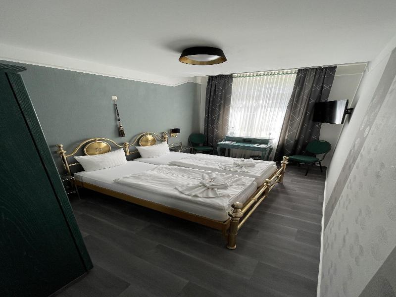 Hotel Garni Hennesburg image