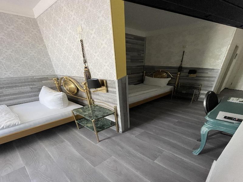 Hotel Garni Hennesburg image