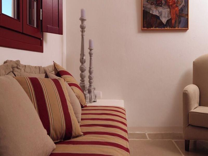 Themonies Luxury Suites image