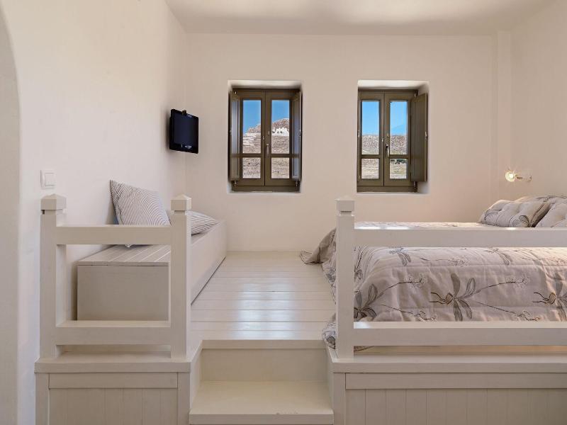 Themonies Luxury Suites image