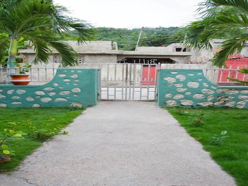 La Belle Maison Milot image