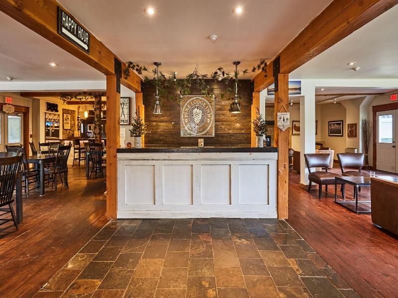 3 Pines Lodge Muskoka image