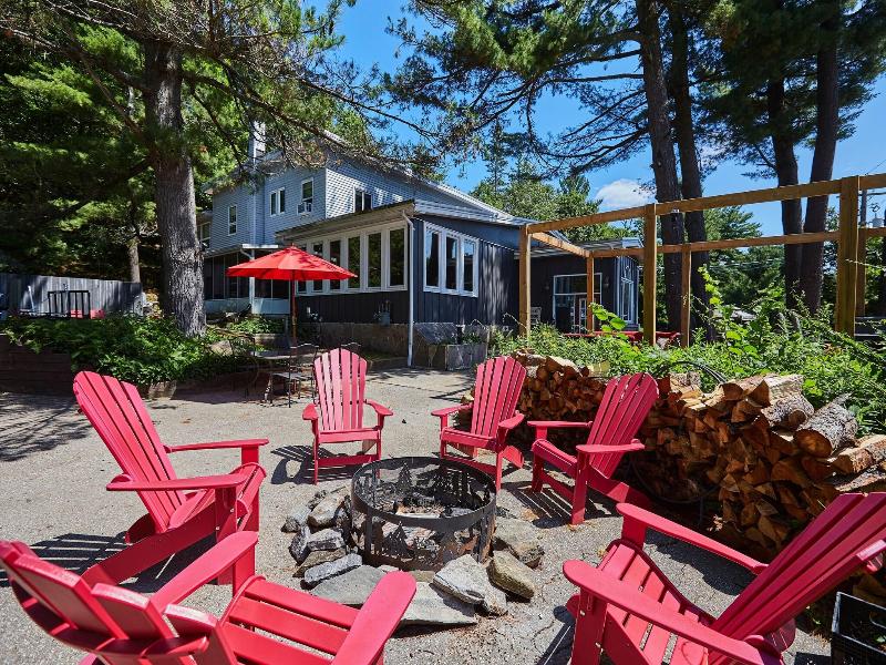 3 Pines Lodge Muskoka image