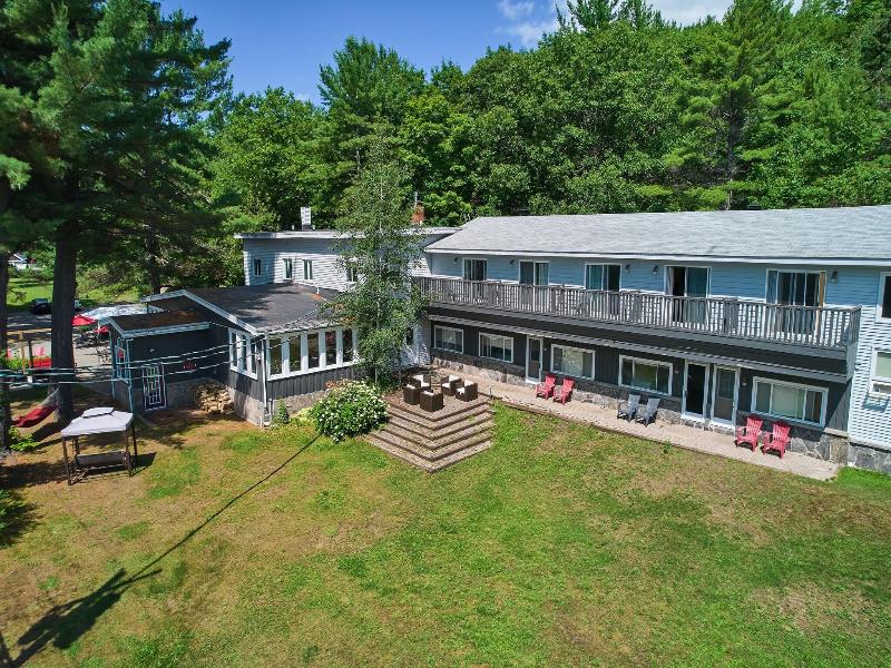 3 Pines Lodge Muskoka image