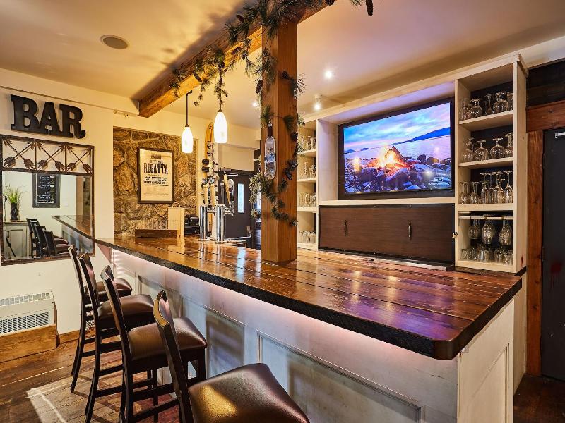 3 Pines Lodge Muskoka image