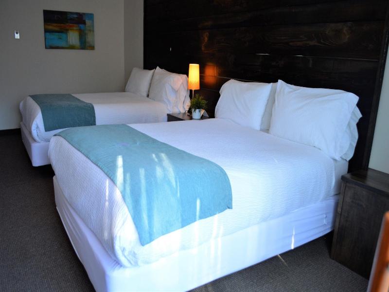 3 Pines Lodge Muskoka image